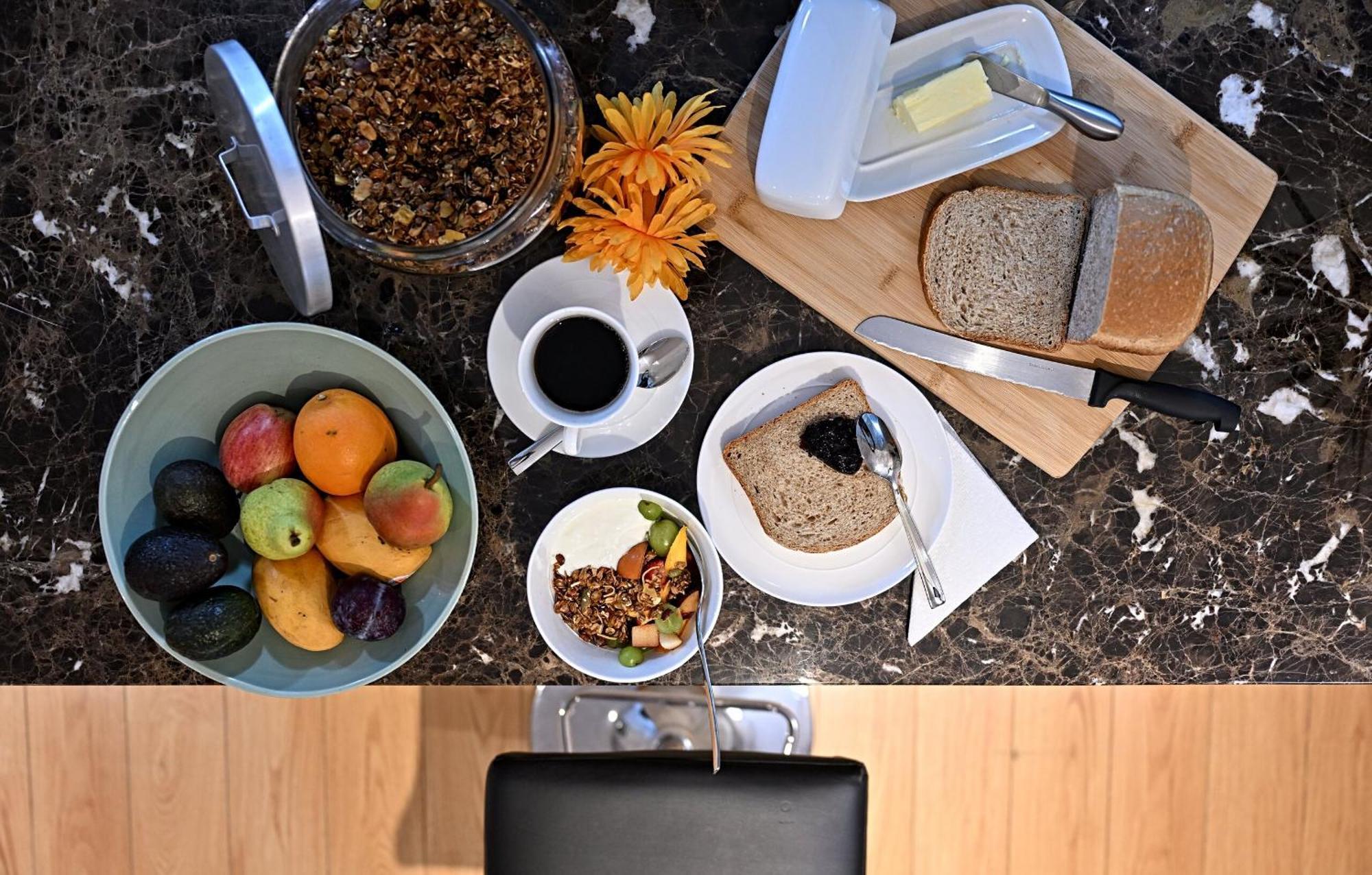 Welcome Home! Acores Bed & Breakfast Toronto Dış mekan fotoğraf